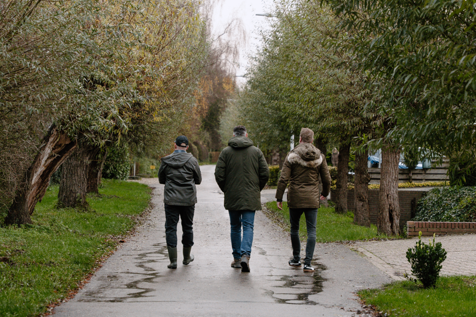 Samen naar buiten; wandelend in gesprek